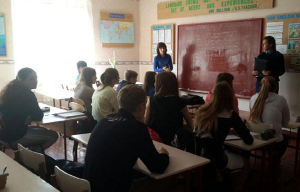 Школьникам Красноармейска рассказали о вреде курения и алкоголя (фото)