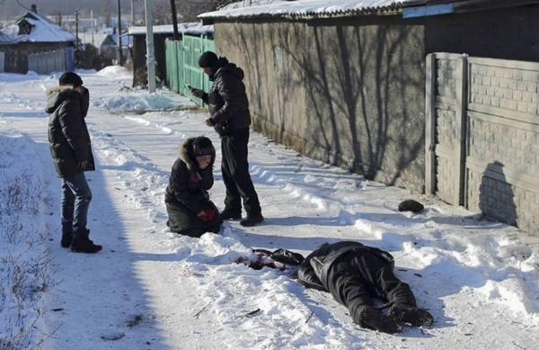 Вчерашний "ад" в Донецке привел к разрушениям, гибели и ранениям горожан (фото, видео)