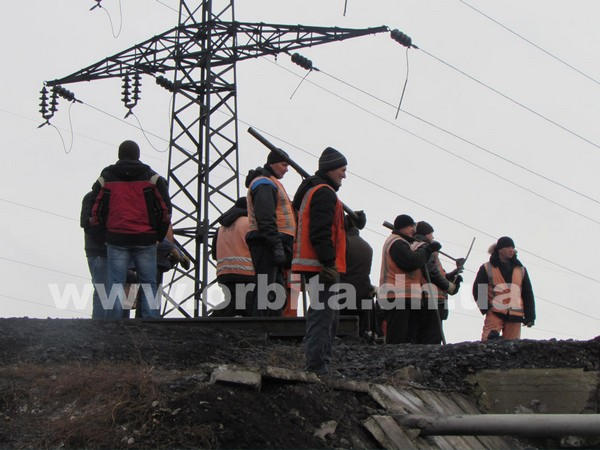 На месте взрыва в Красноармейске ведутся восстановительные работы (фото, видео)
