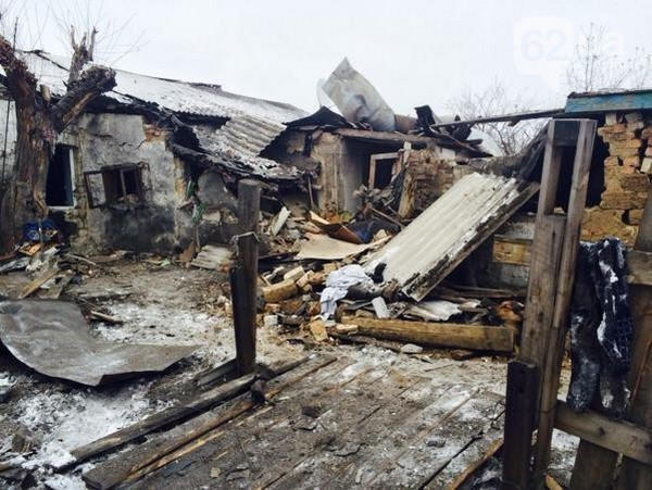 Сегодняшний день принес Донецку очередных погибших и новые разрушения (фото, видео)