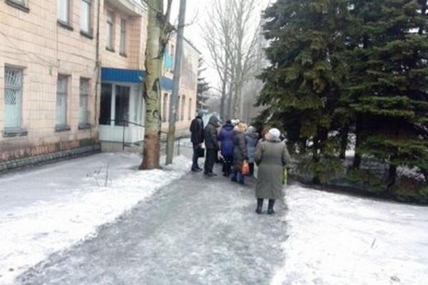 В Доброполье местные жители протестуют против мобилизации (фото)