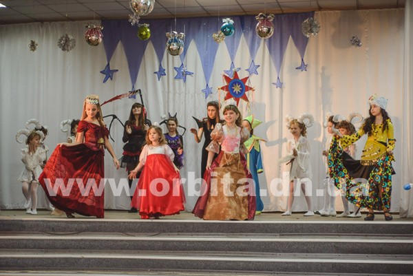 В Красноармейске детям показали настоящий рождественский вертеп (фото, видео)