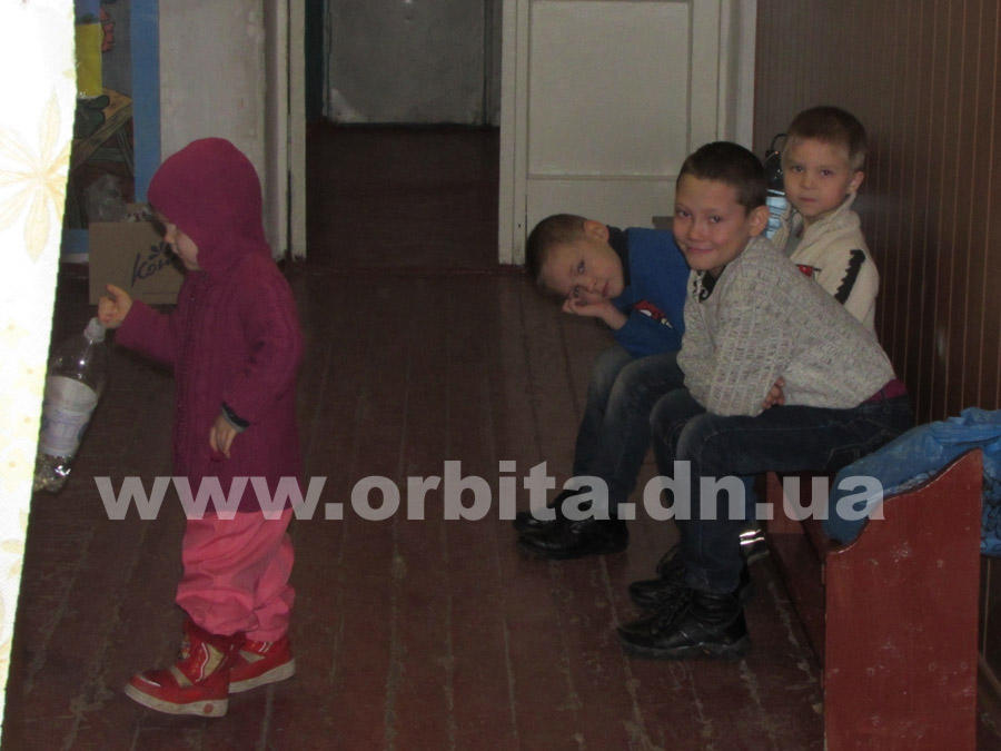 В Красноармейск прибыли беженцы, которые рассказали об ужасах войны на Донбассе (фото, видео)