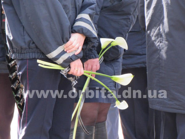 В Красноармейске состоялись похороны героически погибшего в зоне АТО милиционера