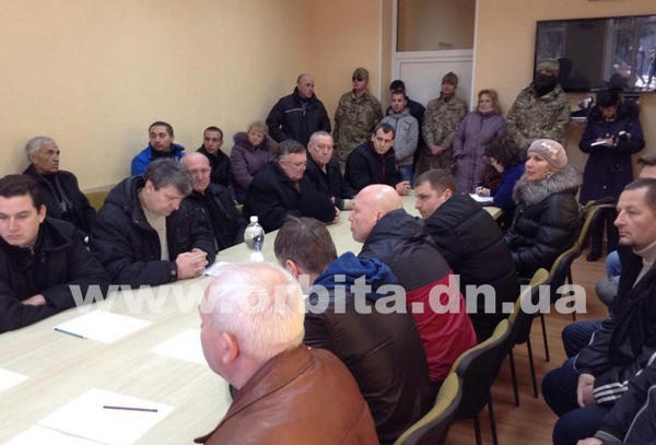 Под давлением протестующих шахтеров генеральный директор "Красноармейскуголь" написал заявление об отставке