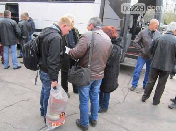 Шахтеры Димитрова отправились в Киев добиваться отставки министра (фото)