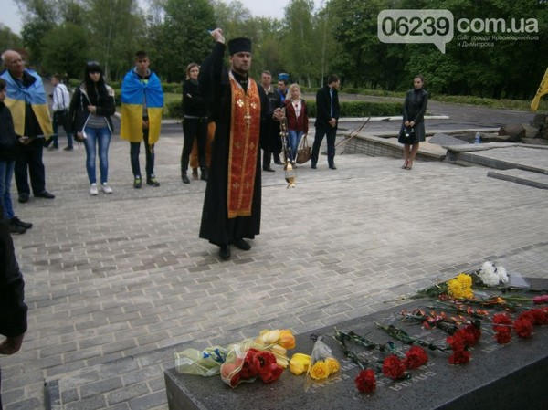 В Димитрове почтили память погибших во Второй мировой войне (фото, видео)