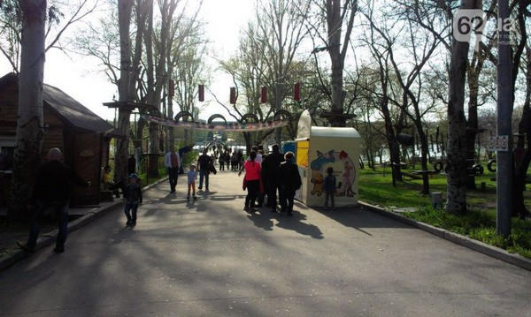 Весна в оккупированном Донецке (фото)