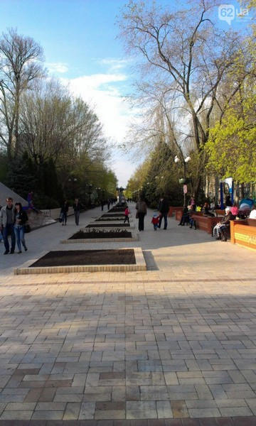Весна в оккупированном Донецке (фото)