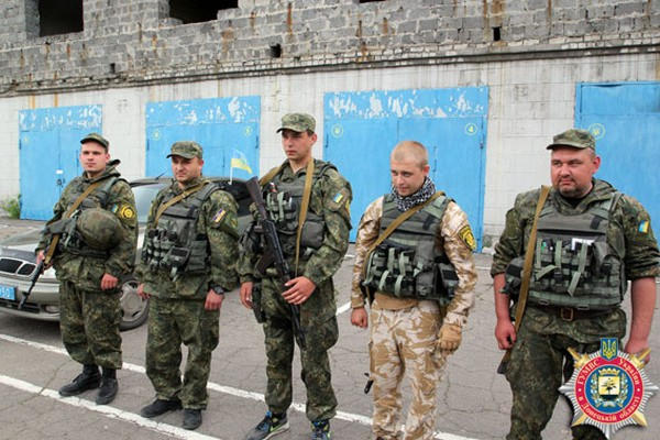 Милиционеры Красноармейска вернулись без потерь из зоны боевых действий (фото, видео)