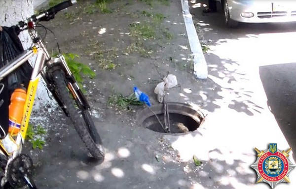 Красноармейск: по одному году свободы за кражу каждой крышки канализационного люка