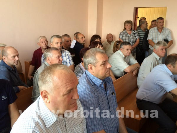 Работники ГП «Красноармейскуголь» и губернатор требуют справедливого суда над бывшим гендиректором
