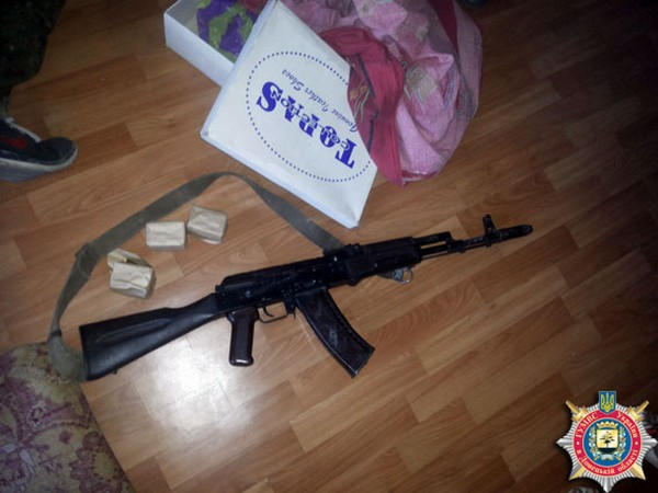 У боевика из Новогродовки обнаружен огромный арсенал оружия