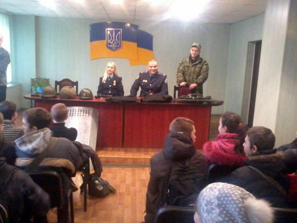 Селидовские школьники узнали, как работает новая полиция