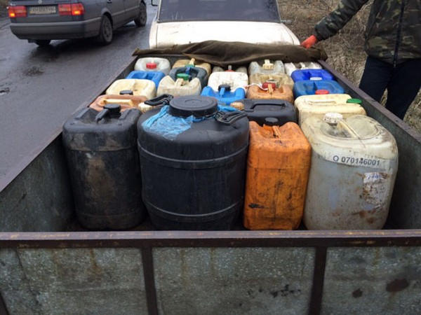 На трассе «Селидово - Новогродовка» задержана партия нелегального дизельного топлива