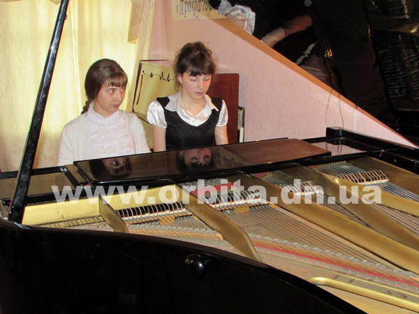 Фортепианный дуэт из Горняка стал победителем конкурса «Прокофьевская акация»