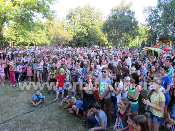 День молодежи в Покровске отметили весело и ярко