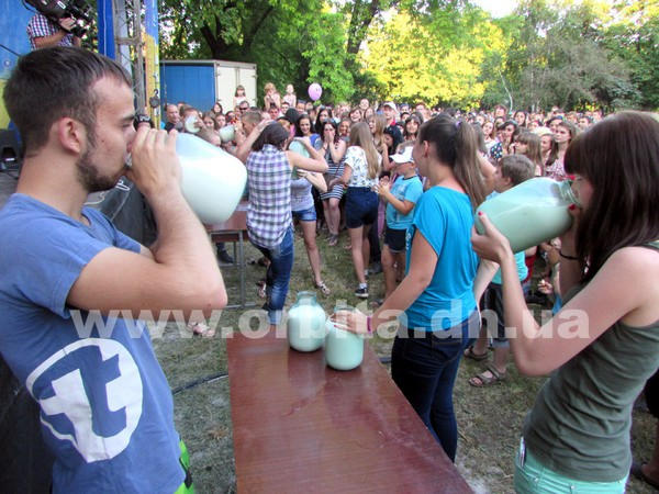 День молодежи в Покровске отметили весело и ярко