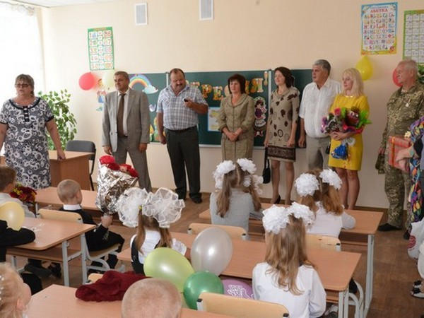 Украинская общеобразовательная школа №12 отметила 60-летний юбилей