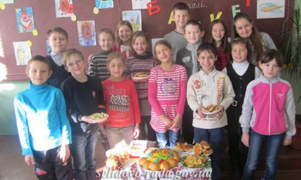 Селидовским школьникам организовали картофельный банкет