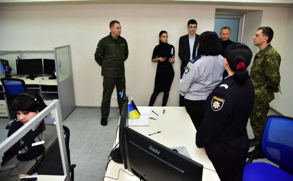 Покровск подключили к современному колл-центру полиции, Селидово - на очереди