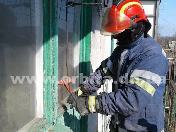 В Мирнограде спасатели обнаружили в квартире труп хозяина