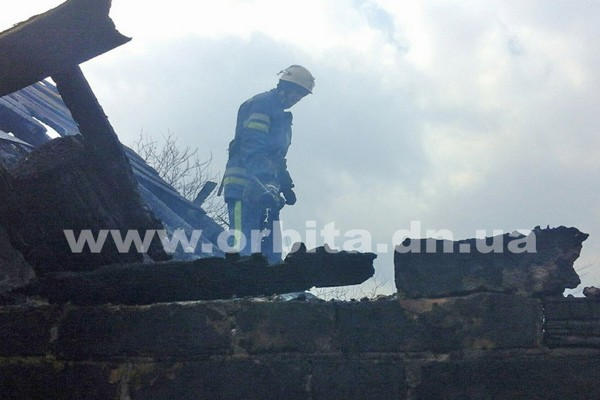 Пожар в Мирнограде тушили 14 спасателей