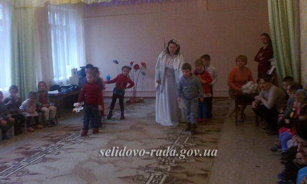 Как в Украинске воспитанники детского сада «Космос» праздновали День именинника