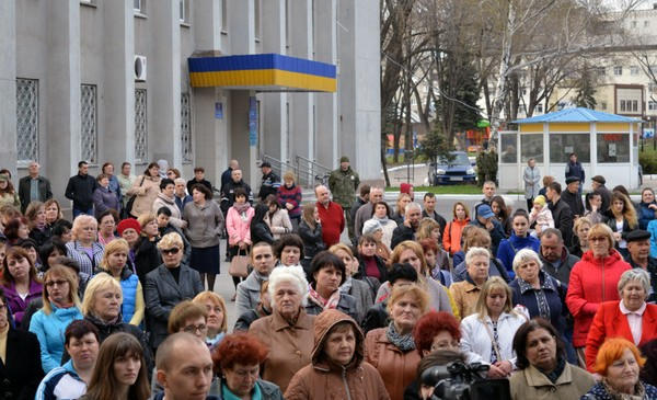 На митинг в поддержку Руслана Требушкина в Покровске собралось около 200 человек