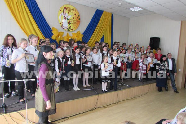 В Покровске прошел фольклорный фестиваль «Фольк-music»