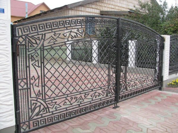 Кованые ворота: надежная красота от metalwork.kiev.ua