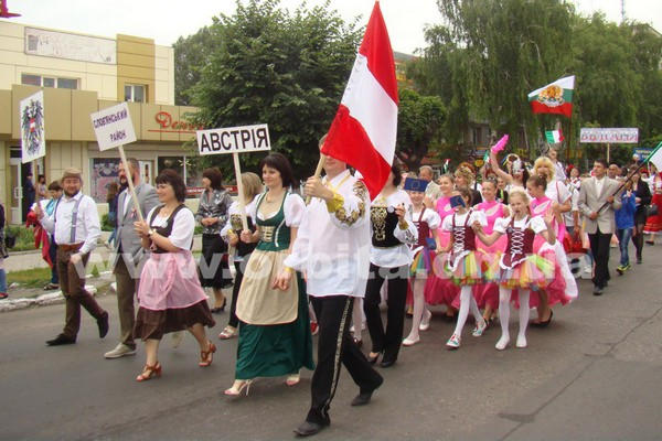 В Покровске прошел европейский марш