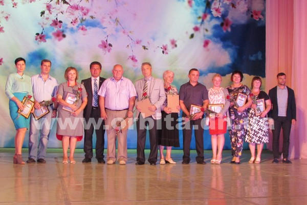Медиков Покровска поздравили с профессиональным праздником