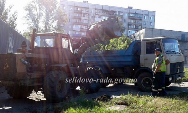В Селидово приступили к ремонту дороги по улице Береговой