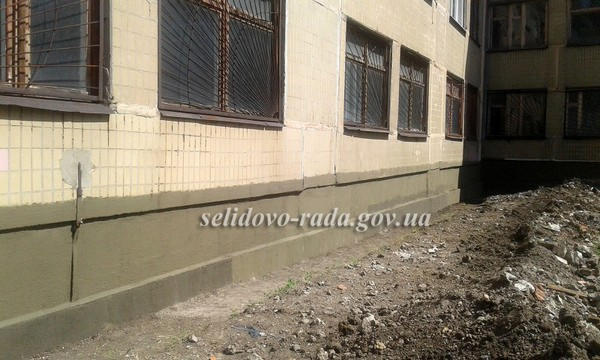 В Селидово продолжается масштабная реконструкция школы