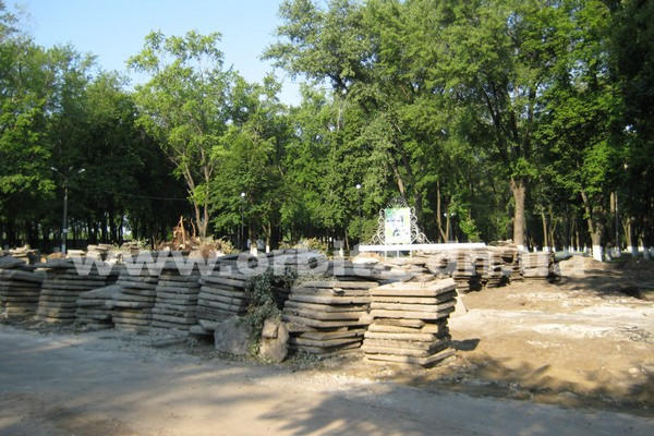 В Покровске начался первый этап многомиллионной реконструкции парка «Юбилейный»