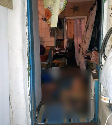 В Покровском районе мужчина зарезал своего товарища за то, что он без спроса открыл холодильник
