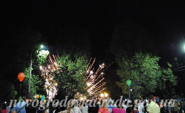В Новогродовке феерично отпраздновали День города и День шахтера