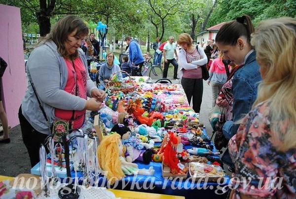 В Новогродовке прошел международный уличный фестиваль