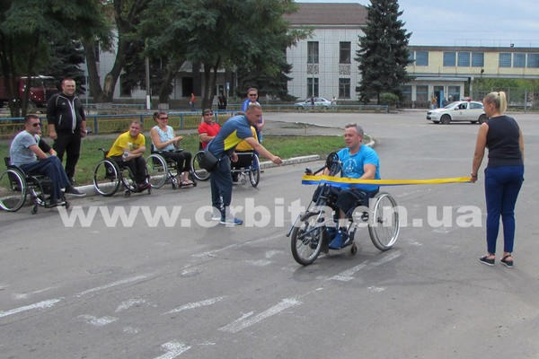 В Покровске прошел Всеукраинский марафон инвалидов-колясочников