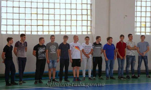 Студенты Селидовского горного техникума приняли участие во флешмобе 22 Pushup Challenge