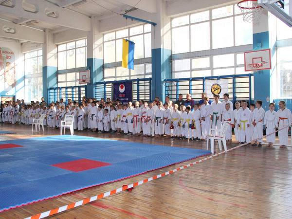Каратисты из Селидово выиграли Кубок Донецкой области