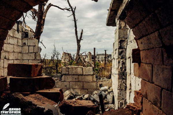 Как выглядят разрушенные войной окраины Донецка