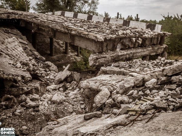 Как выглядят разрушенные войной окраины Донецка