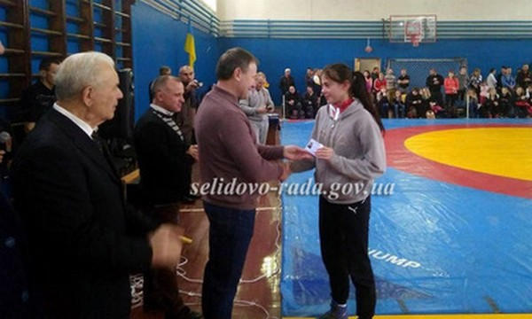 Девушка-борец из Селидово завоевала «золото» на Кубке Донецкой области