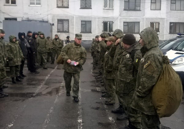 Полицию Покровска подняли по «тревоге», чтобы защитить админздание