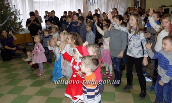 Селидовские дети побывали в «Стране чудес»