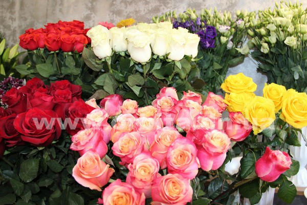 Сколько стоят цветы в Покровске накануне 8 Марта