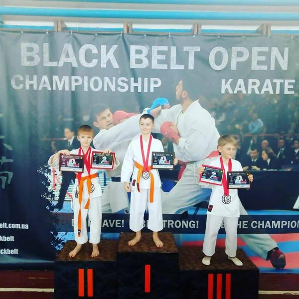 Селидовские каратисты завоевали 3 «золота» и 3 «серебра» на чемпионате по каратэ JKS