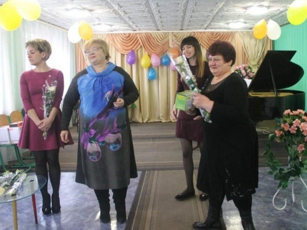 Коммунальщиков Новогродовки поздравили с профессиональным праздником